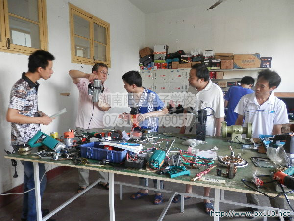 늄�(d��ng)���߾S����Ӗ(x��n)�W(xu��)У